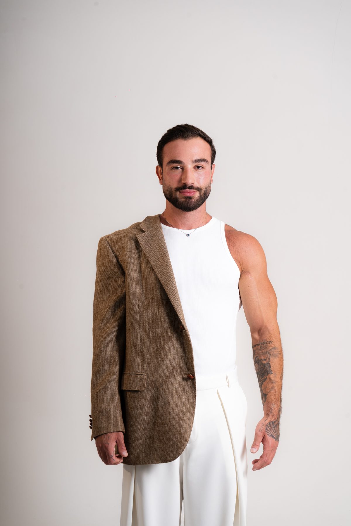 Dr. Thalles Christofoli em atendimento